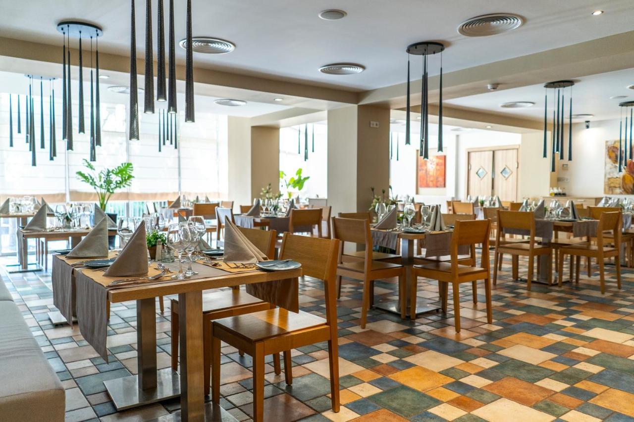 Hvd Viva Club Ultra All Inclusive - Private Beach & Free Parking Zlatni pjasătsi Eksteriør bilde