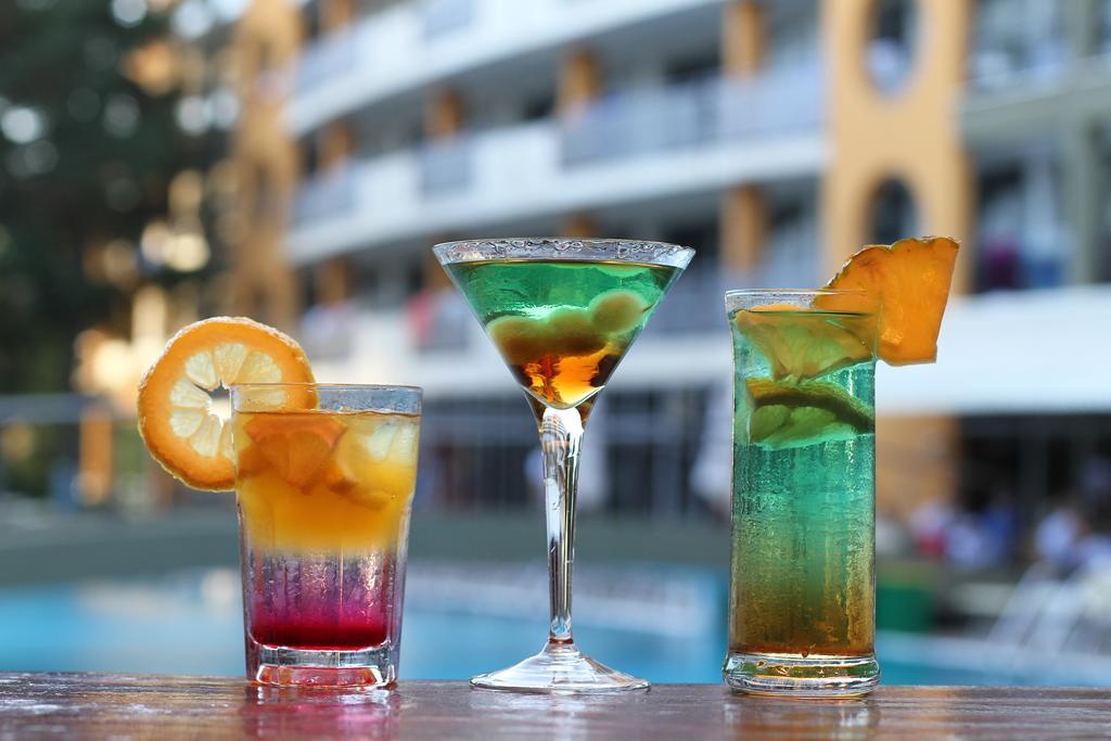 Hvd Viva Club Ultra All Inclusive - Private Beach & Free Parking Zlatni pjasătsi Eksteriør bilde